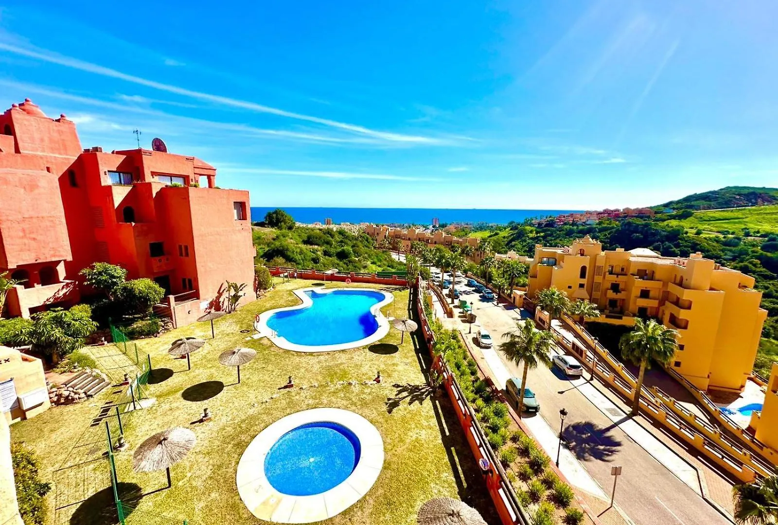 Sea View & Sea Breeze Apartment Manilva Homestay